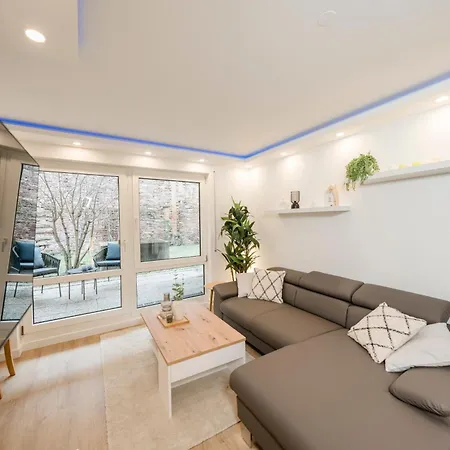 Bellabene Modernes In Zentraler Lage Mit Terrasse, Parkplatz, Smarttv Apartmán